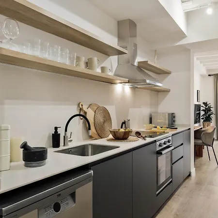 Belua - 2 Bedrooms In Sarria דירה ברצלונה